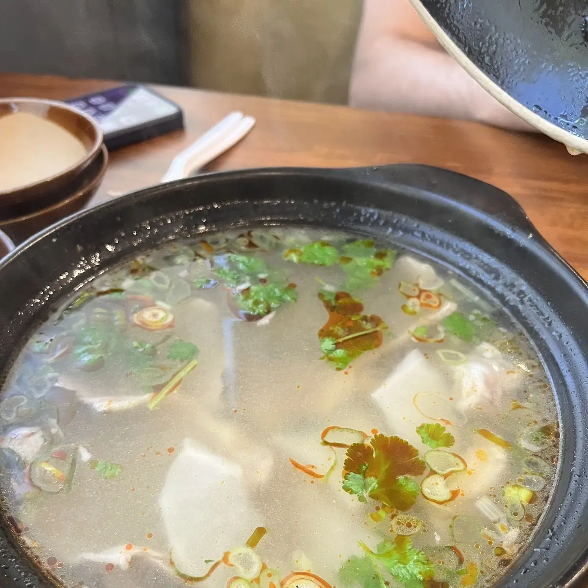 hp5 beef broth soup 清汤牛肺牛排骨锅